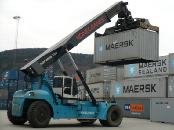 reachstacker cranes